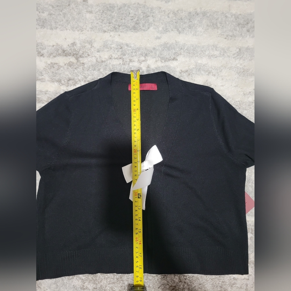 Elegant Black Sweater with White Bow - Picture 10 of 14